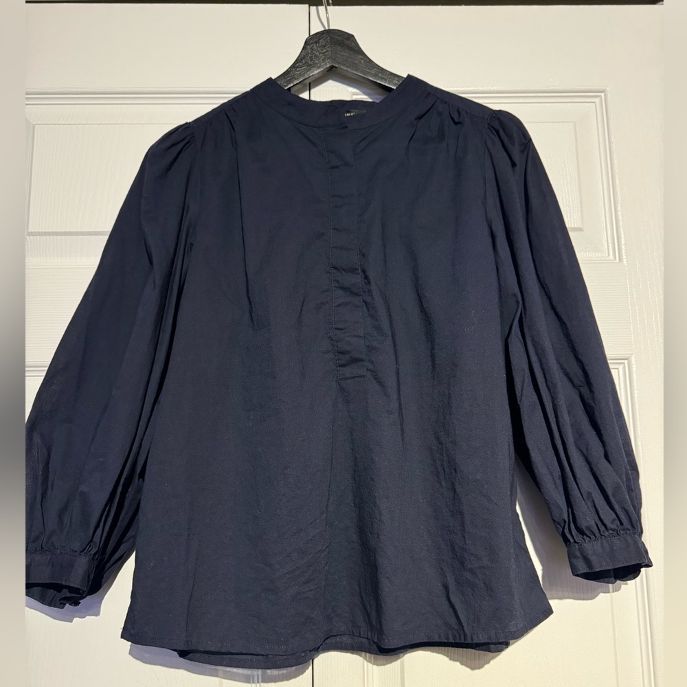 Banana Republic Factory blouse. Never worn.